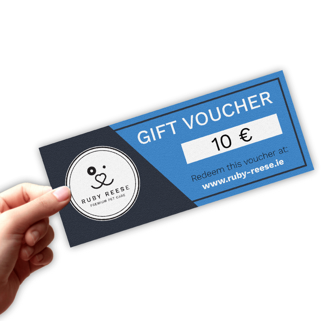 A hand is holding a 10 Euro RUBY REESE gift voucher