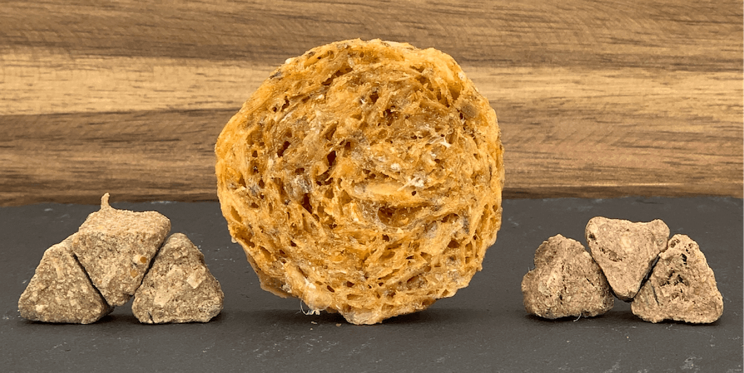 RUBY REESE neural dog treats made from fish staged nicely. From the left TASTY SHRIMP, CRISPY FISH BITE, DELICIOUS SALMON